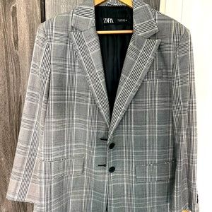 Black and White Zara Blazer Size Small